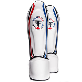 Valour Strike Muay Thai/ kickboxing shin pads in SW18 Wandsworth for £25.00  for sale